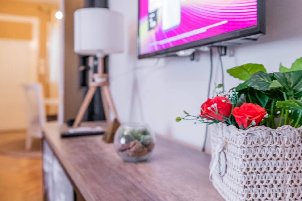 Neimar Apartment With Great Wi-Fi And Free Parking Белград Экстерьер фото